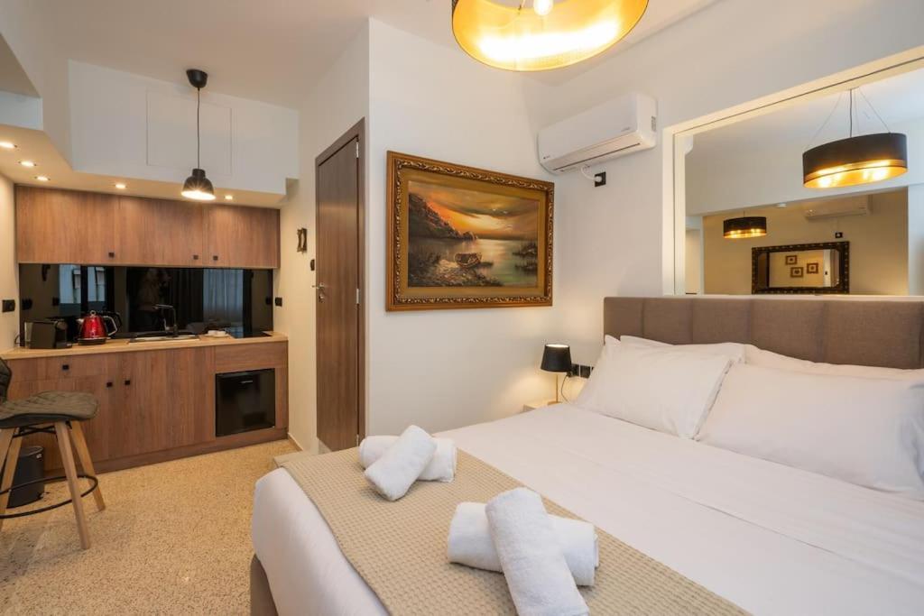 Dema Luxury Suites - Perikleous E6 Atena Exterior foto