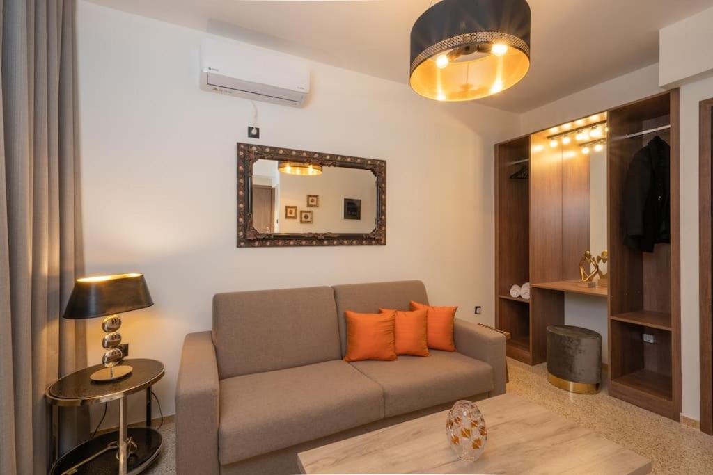 Dema Luxury Suites - Perikleous E6 Atena Exterior foto